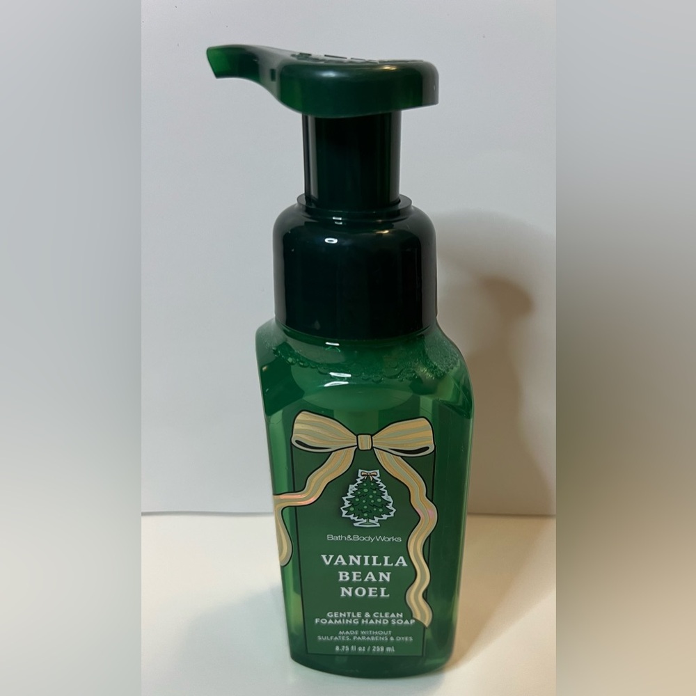 Bath & Body Works Vanilla Bean Noel Foaming Hand Soap NEW